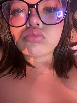 Chat XXX en directo de CharlotteMillers