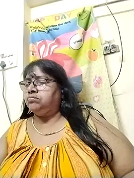 XXX chat uživo modela bigbum68