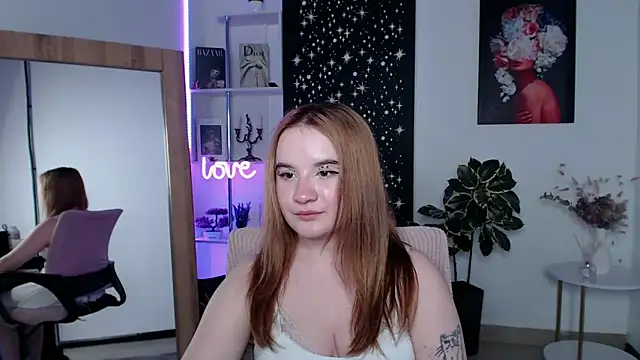 MollyShining: онлайн-секс-чат