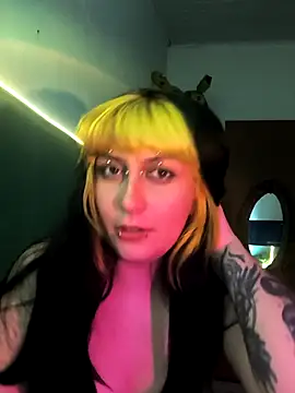 Lola_bunnyboll: онлайн-секс-чат