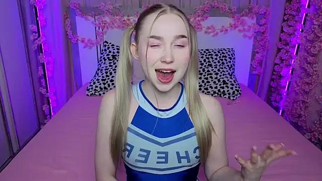 LilyStarlight: онлайн-секс-чат