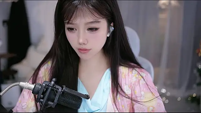 Cecily 现场XXX聊天