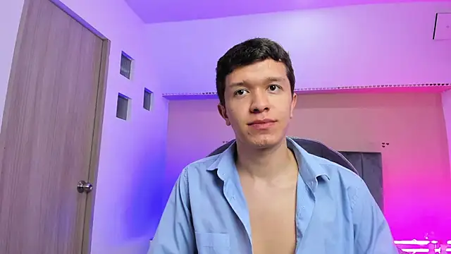 Pertunjukan Kamera Web ken_col