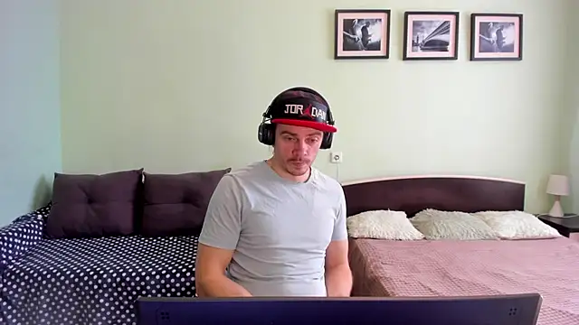 دردشة AlansonofDaddy الجنسية المباشرة