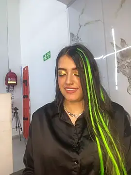 IsaDiiaz লাইভ XXX চ্যাট