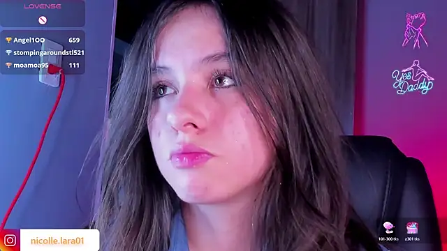 Kitty_Rose_CS Adlı Modelin Web Kamerası Şovu