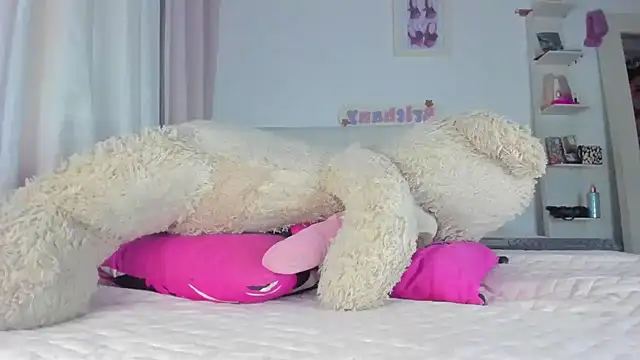 briitany_hot Show in webcam