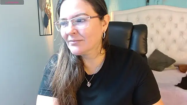 MsJossie Chat XXX live