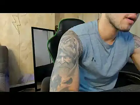 RONNY_COLTON's Live XXX Chat