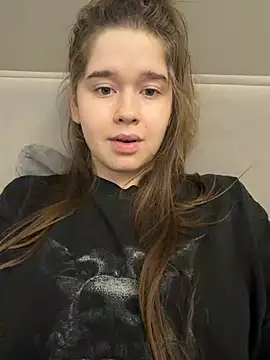 HornyGirlHのライブXXXチャット