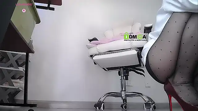 CN-Doudou 现场XXX聊天