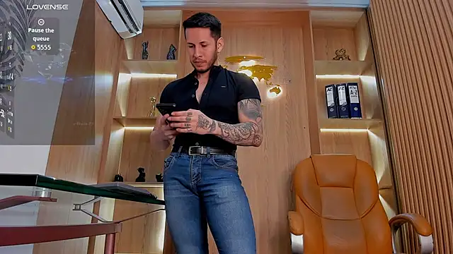 George_Diesell Adlı Modelin Web Kamerası Şovu