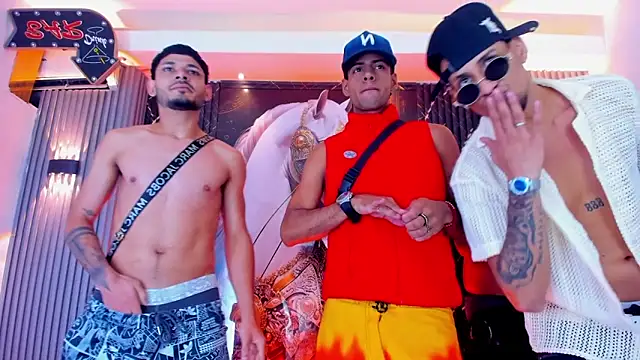 Pokazy przed kamerką – the_knights_of_the_night_