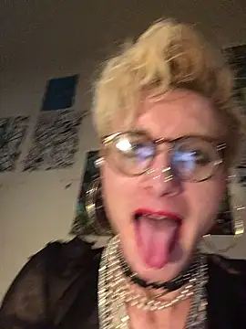 Sissy_Cindy_Whore webcam show