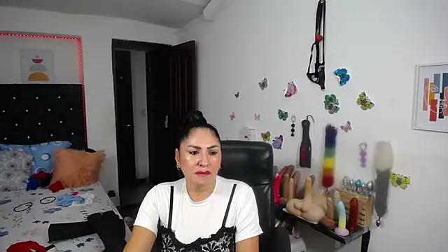 mature_bigboobs10's Live XXX Chat