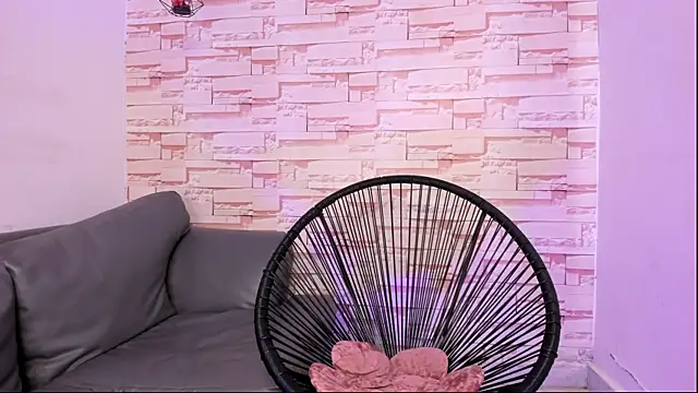 fernanda-oficial's Live XXX Chat