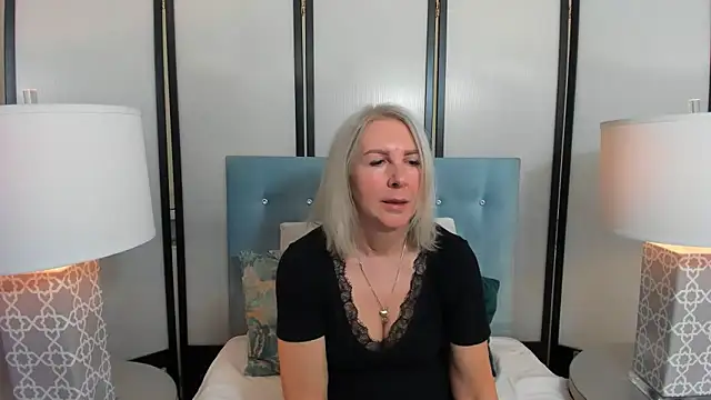 EricaTop's Webcam Show