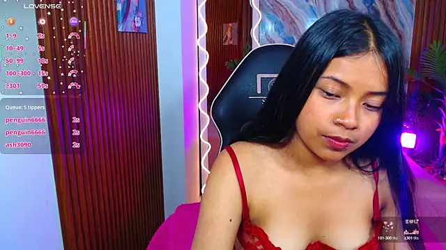 XXX chat uživo modela Maile_Tay