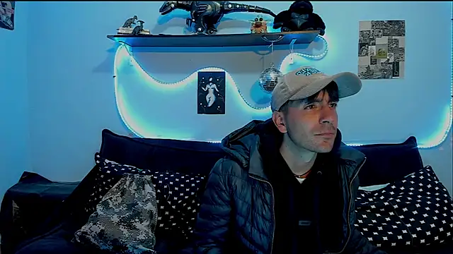 Lord_Apolo élő XXX-chatje