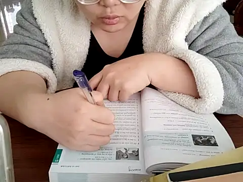 AngelwithEcup – Naživo XXX chat