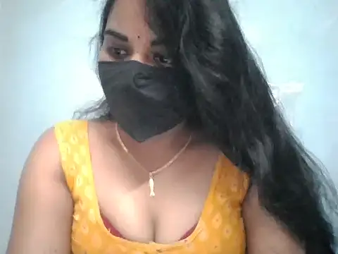 Rathi-priyaa webkamerás műsora