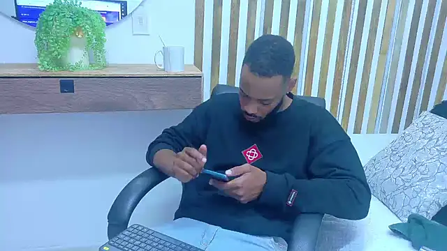 Chat XXX en directo de Oliver_bigblack_cock