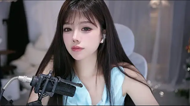 Cecily 现场XXX聊天