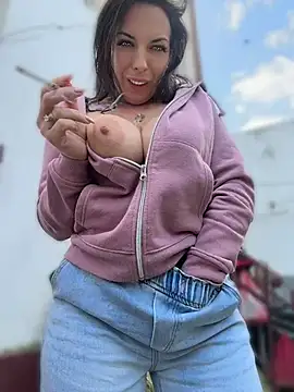 Almmaxxxx লাইভ XXX চ্যাট