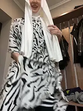 FlexibleDoll_ élő XXX-chatje