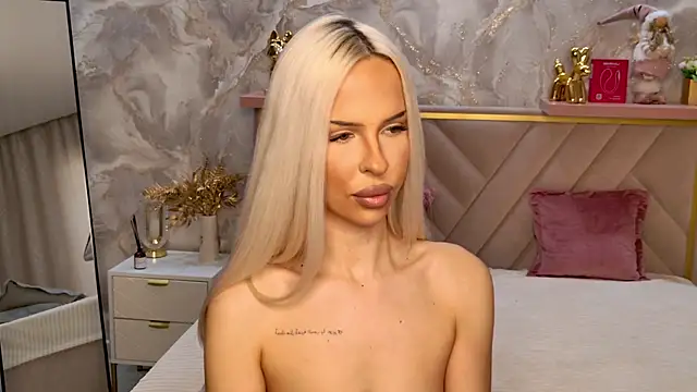 EvaXElfi élő XXX-chatje