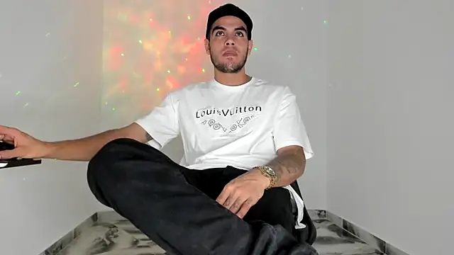 mikee_scooth Webcamshow