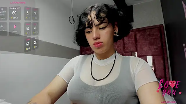 Chatroom XXX en direct de Kiara_Fox__