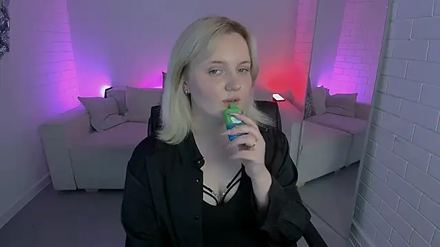 KathyBriggs' Live XXX Chat