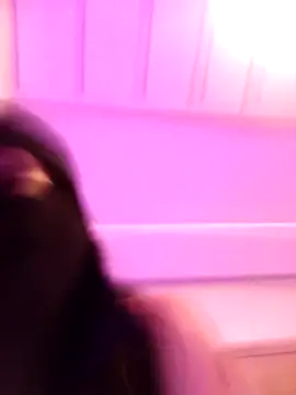 rremase_monroee76 Adlı Modelin Canlı XXX Sohbeti