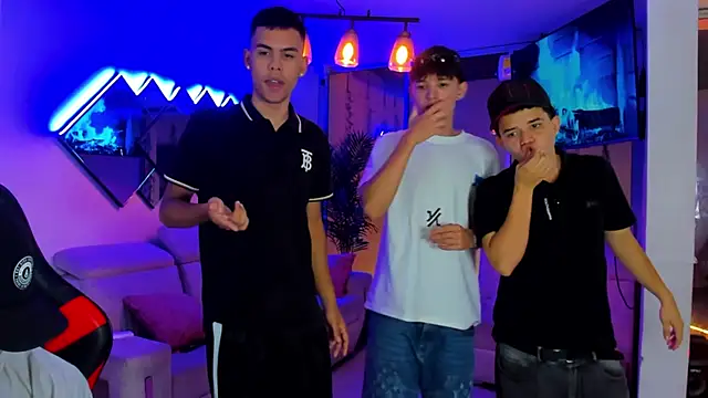 Houseofwarrios 网络视讯表演