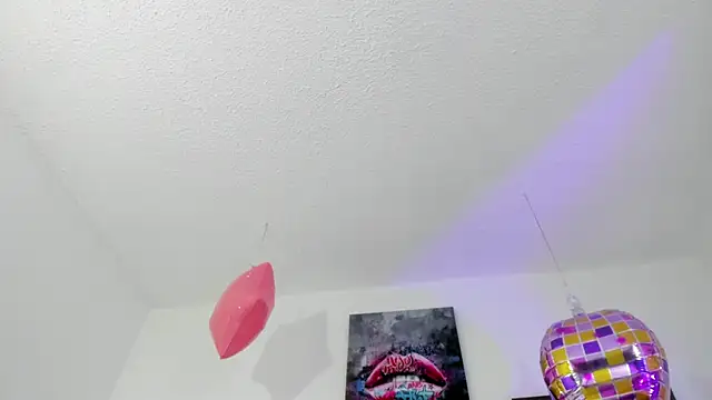 Aily_star élő XXX-chatje