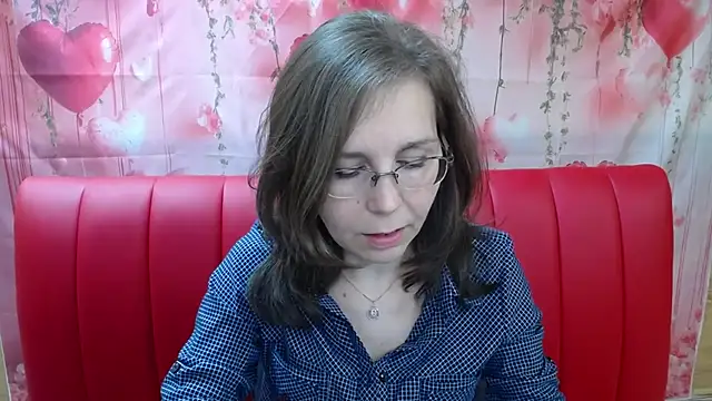 XXX chat uživo modela DaisyEdit