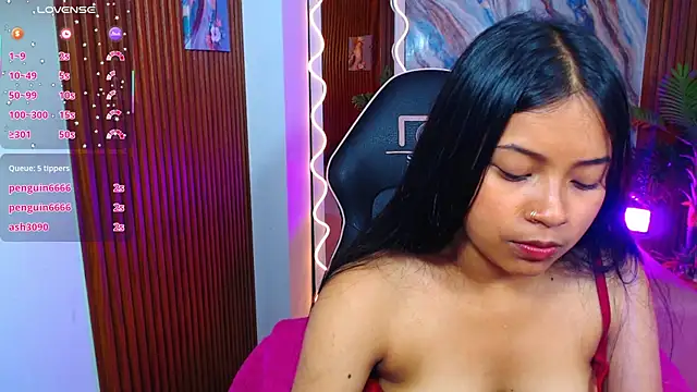 Maile_Tay élő XXX-chatje