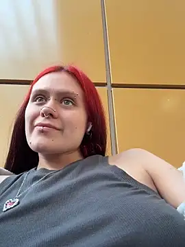 FoxyMood live XXX chat