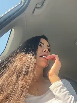 XXX chat uživo modela TheeaaGlow