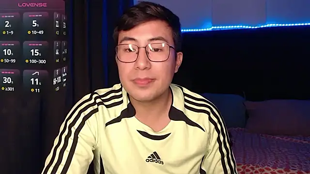 andrewmhilton_ 网络视讯表演