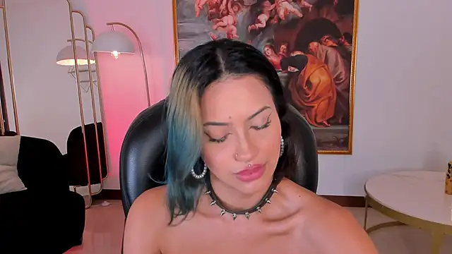 Chat XXX en directo de KayraLanne