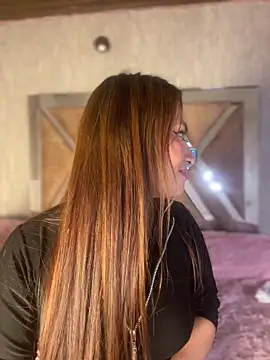 Adarha_RamirezのライブXXXチャット