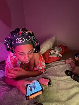 TheRealOshunQueen webkamerás műsora