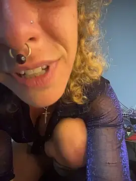 SalyTredelMonte's Live XXX Chat