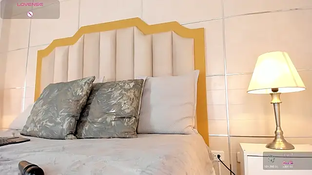 TahliaMoreau live XXX chat