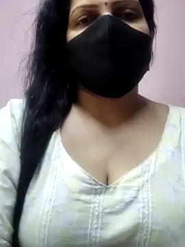 EZMA_7's Live XXX Chat