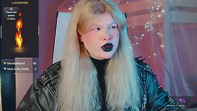 LilithNlsnのライブXXXチャット