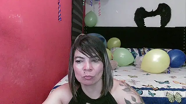 charlotedoll élő XXX-chatje