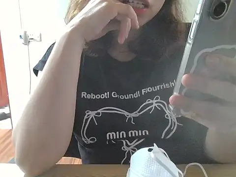 Angela-Eira 在線直播表演